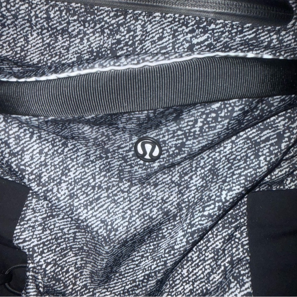 Lululemon Black and Light Gray Hiking Backpack - Picture 5 of 15